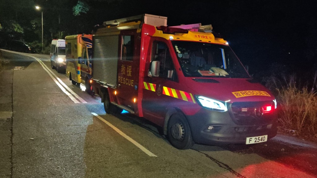 消防接報到場。蔡楚輝攝