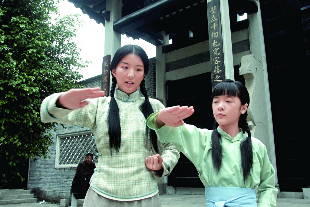 陈嘉桓（左）是叶准徒孙，曾演出电影《叶问前传》。