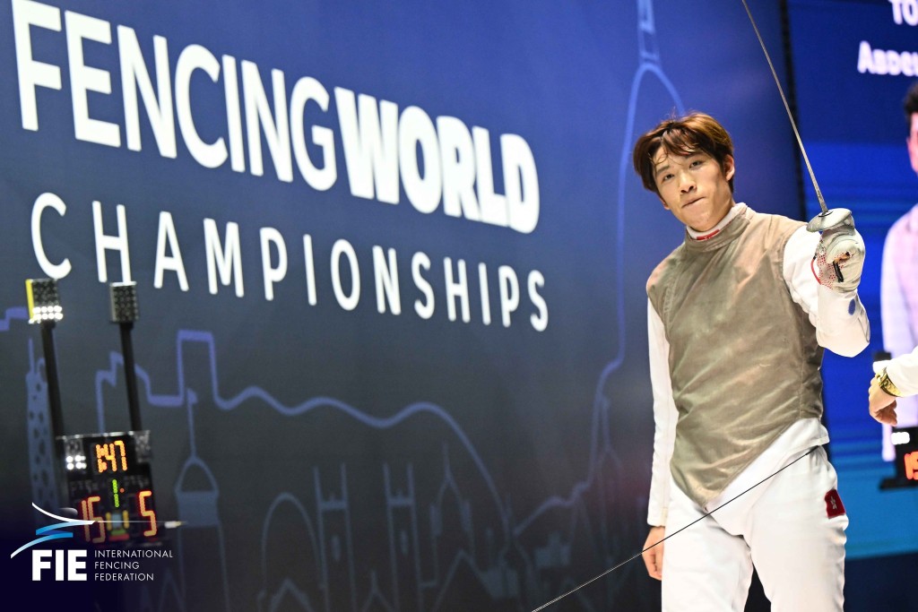 花劍男團由早前奪男花青年組冠軍林浩朗。FIE圖