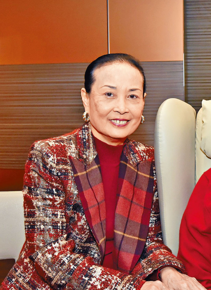 已故赌王何鸿燊的二房太太蓝琼缨于6月11日因癌症在养和医院病逝，享年79岁。