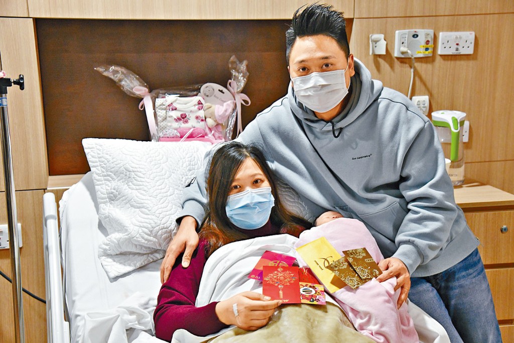 ■李先生感激妻子為其誕下元旦B女。