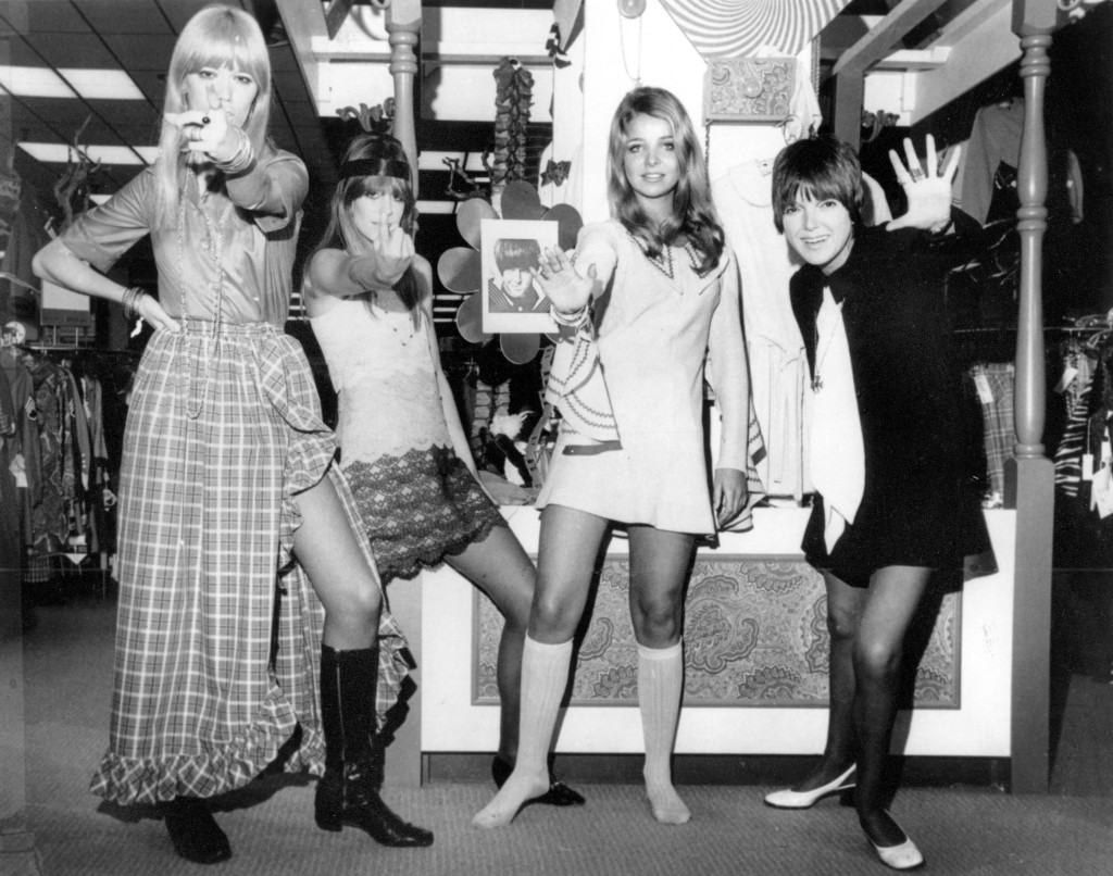 Mary Quant 1968年的时尚街拍。 美联社