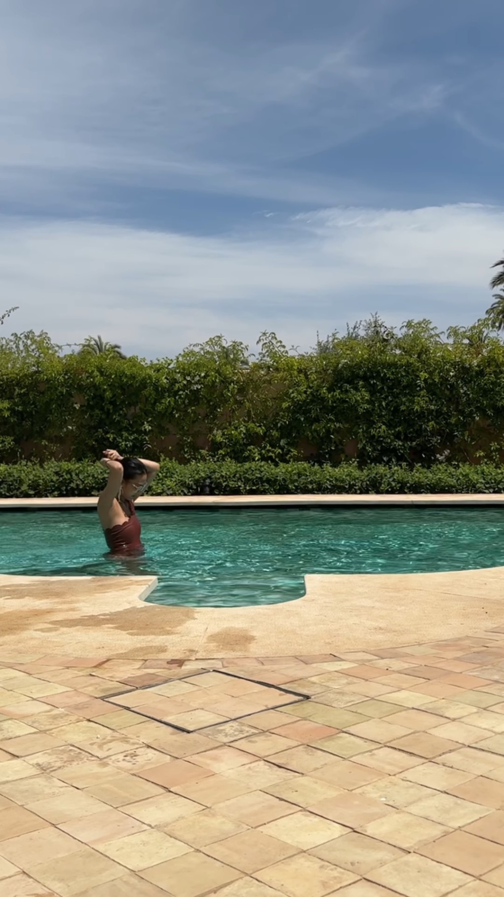 霍咏盈最近去摩洛哥晒泳照。