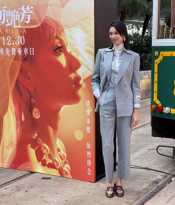 梅姐歌迷指王丹妮在电影的表现有80分，深知她十分努力。