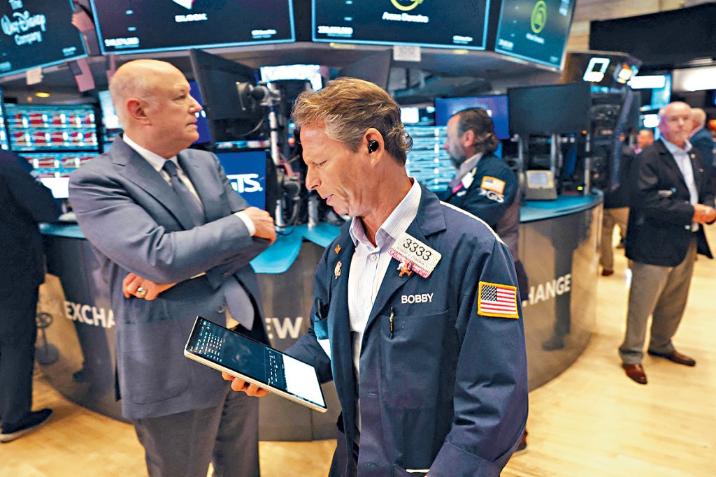 道指周五早段曾升逾400點,報47118點。