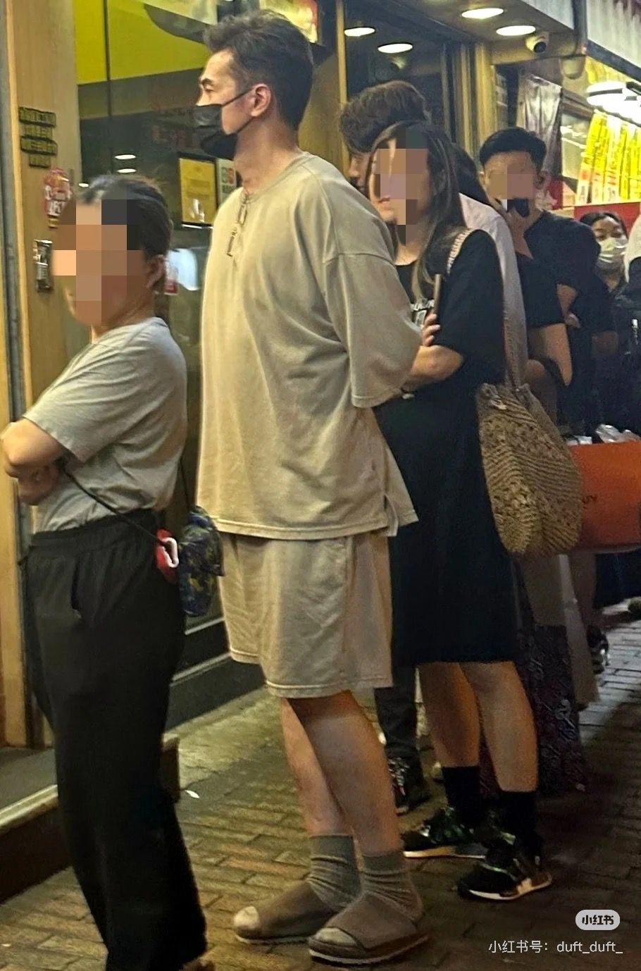 陳豪身旁的市民未有留意到視帝出沒。