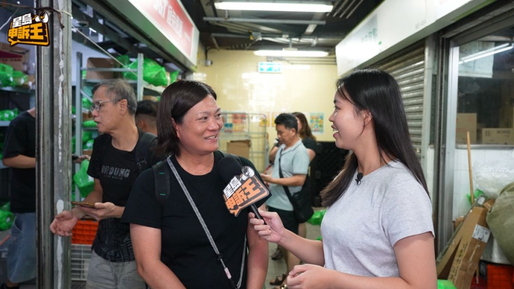 曾先後兩次網購水果的市民歐陽太太分享，網購內地水果要與客服溝通，確保水果送到仍新鮮。
