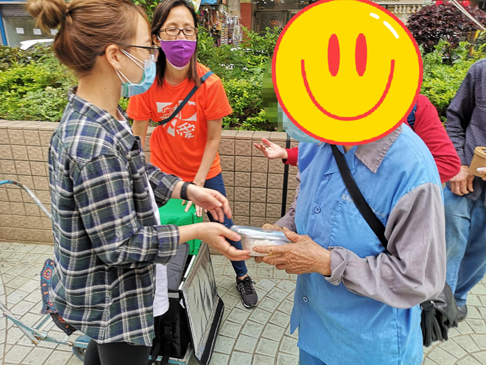 疫情打擊,基層人士的衣食住行成大難題。FB圖
