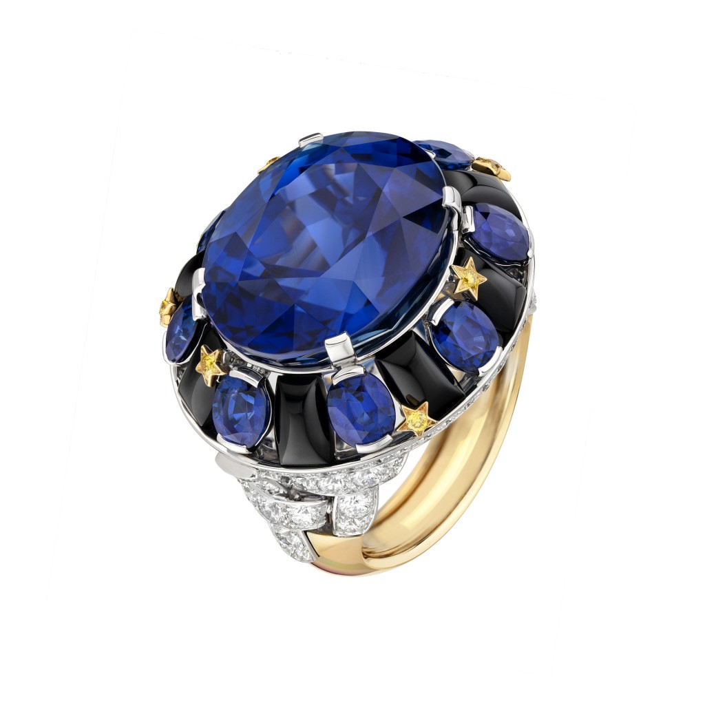 Tweed Astral黄金及白金钻石指环，镶嵌黄钻、蓝宝石及玛瑙。