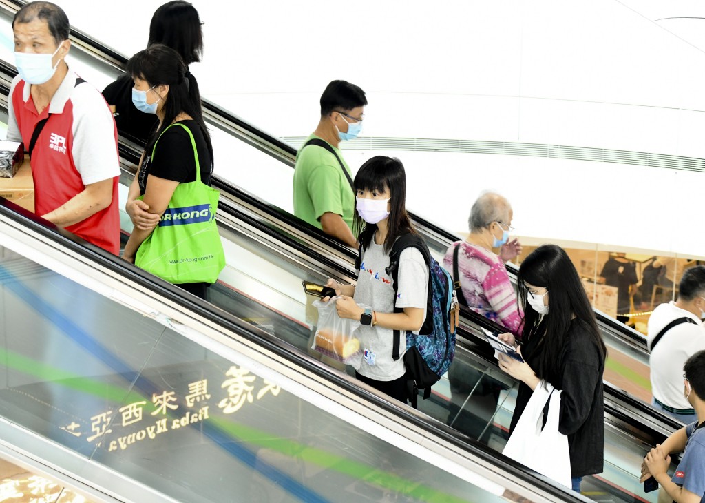 防疫政策改變了香港人的生活模式。資料圖片