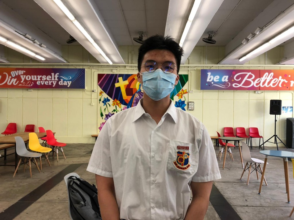 正積極備戰文憑試的中六生李晨智，對返校感高興，並期待與好友分享暑假經歷及一同溫習。