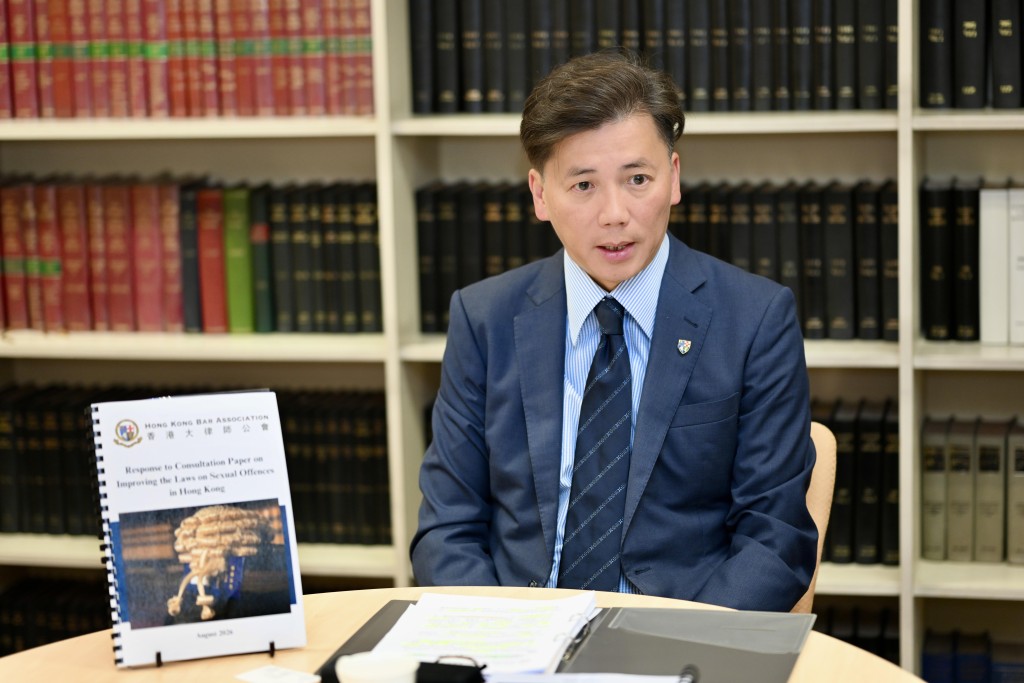 許紹鼎強調,今次性罪行檢討已經向前邁出很大一步,處理現今社會數十年來未處理的性罪行議題。劉駿軒攝 許紹鼎強調,今次性罪行檢討已經向前邁出很大一步,處理現今社會數十年來未處理的性罪行議題。劉駿軒攝