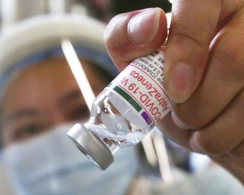 台灣累計至少25人接種阿斯利康新冠疫苗後死亡。AP圖片