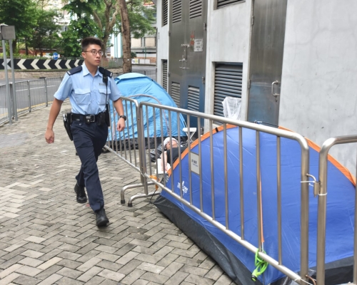 警方及廣場保安員今日明顯加強巡邏