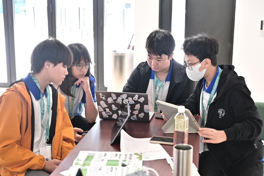 少訊會員發揮團隊精神，順利完成AI任務。
