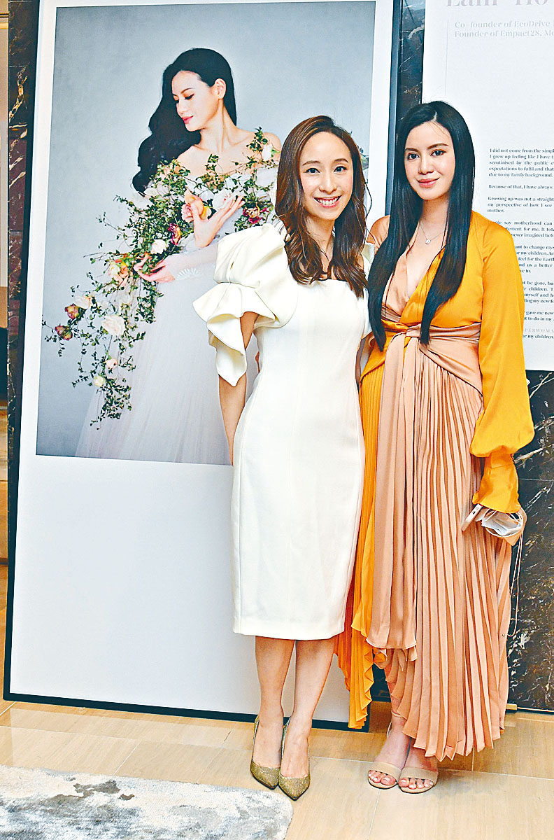 ■Emily力撑好友Jada Poon摄影展。