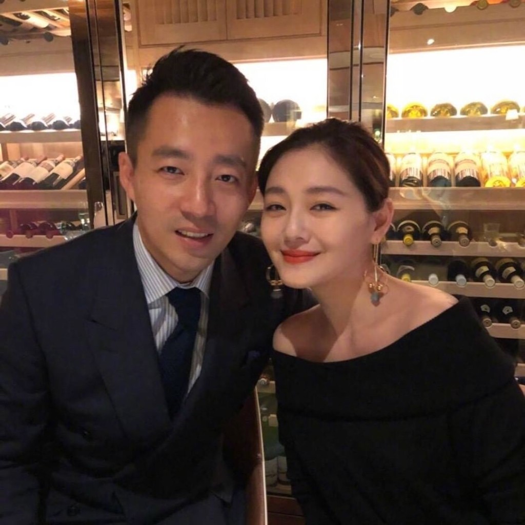 二人原本很恩愛。