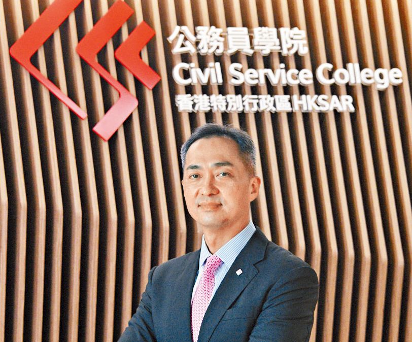 公務員學院院長郭蔭庶指,最理想的是有針對培訓高級公務員領導才能的「School of Public Leadership」。