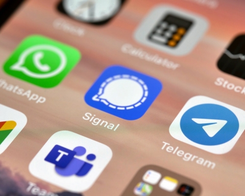 Signal和Telegram用戶暴增。網圖