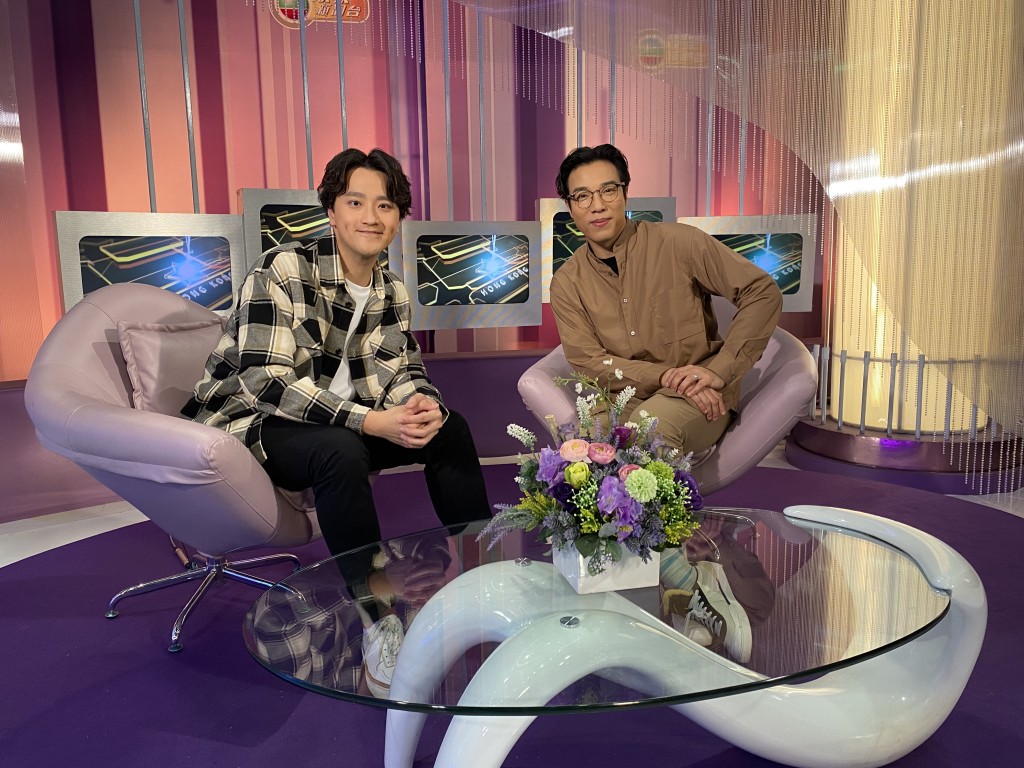 接受主播許文軒訪問。