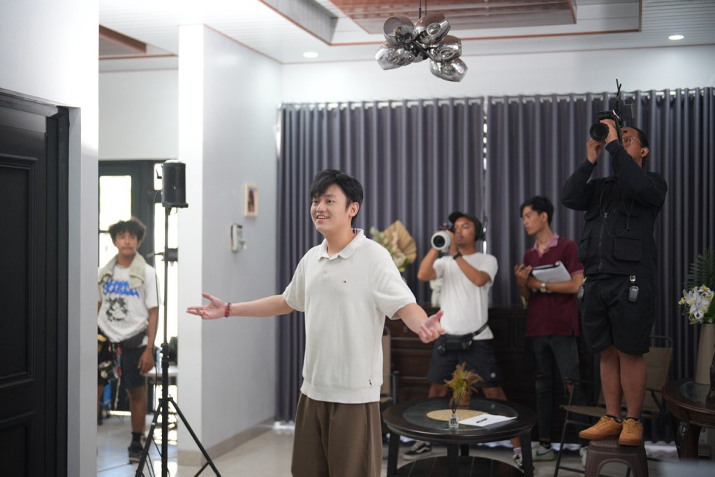 一部劇成本僅3至5萬美元，最多一個月能完成5部作品。