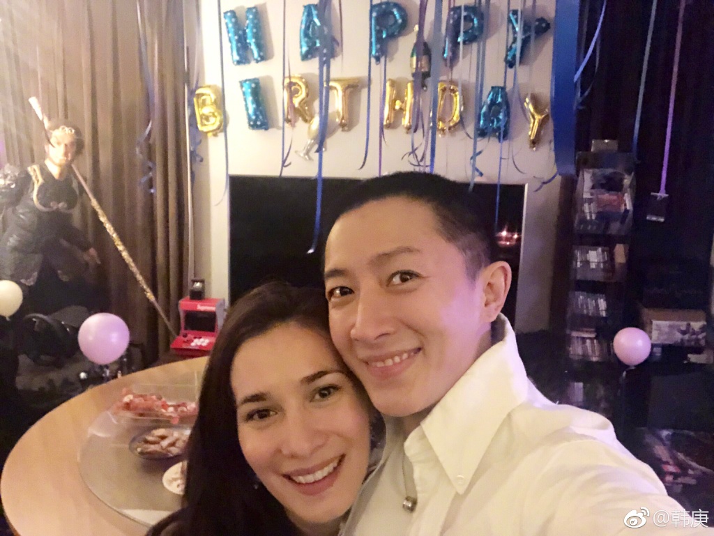 36歲的韓庚,去年12月已迎娶34歲的混血女星盧靖姍。