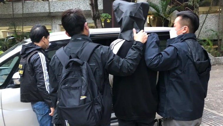 被捕男子帶署調查。