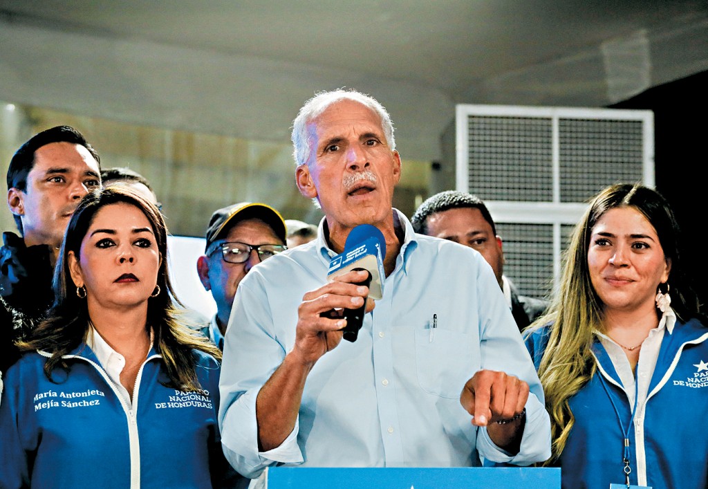 特朗普支持的國民黨候選人阿斯富拉。