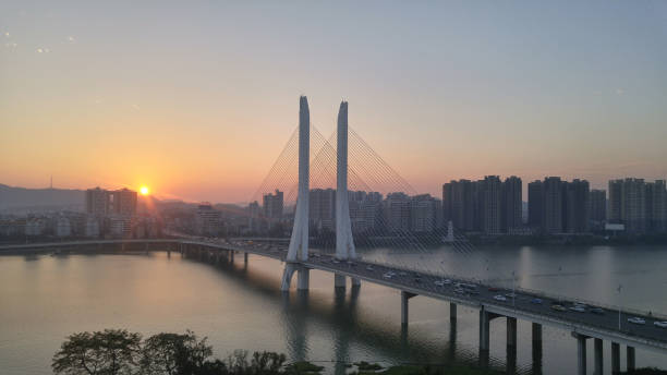 年滿65歲的長者均可辦理《惠州市長者服務卡》,於惠州市享免費乘車優惠,適用於惠州市所有公車。(圖片來源:istockphoto) 年滿65歲的長者均可辦理《惠州市長者服務卡》,於惠州市享免費乘車優惠,適用於惠州市所有公車。(圖片來源:istockphoto)