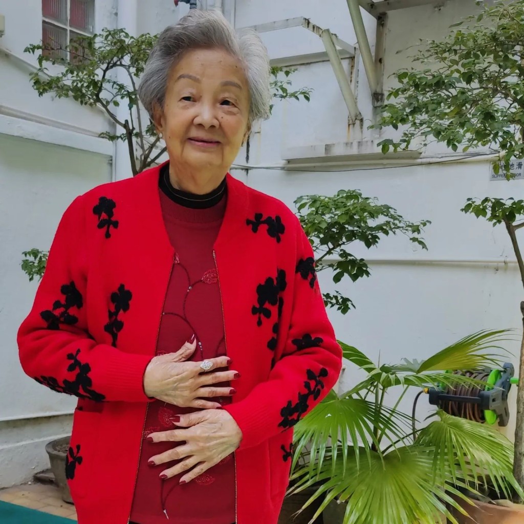 梅小惠的母親去年8月離世，享年92歲。