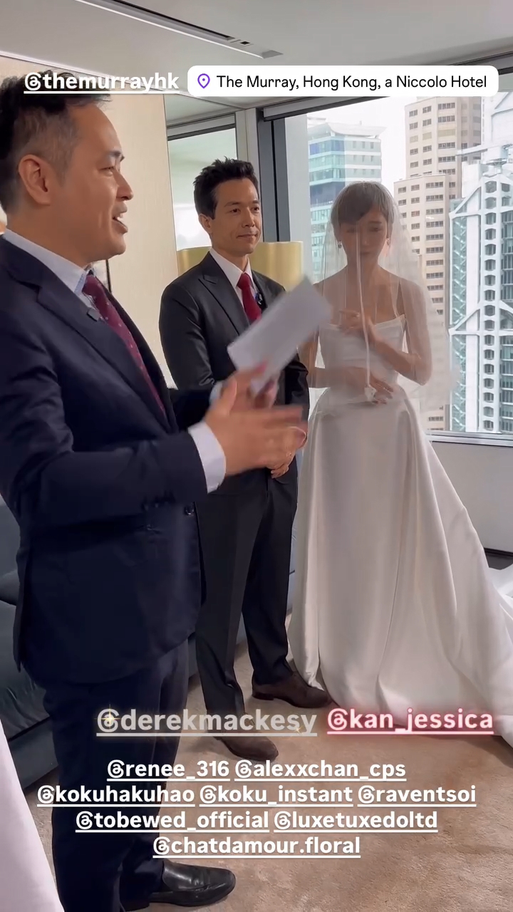 簡淑兒和麥大力在香港亦有簽紙儀式。 簡淑兒和麥大力在香港亦有簽紙儀式。