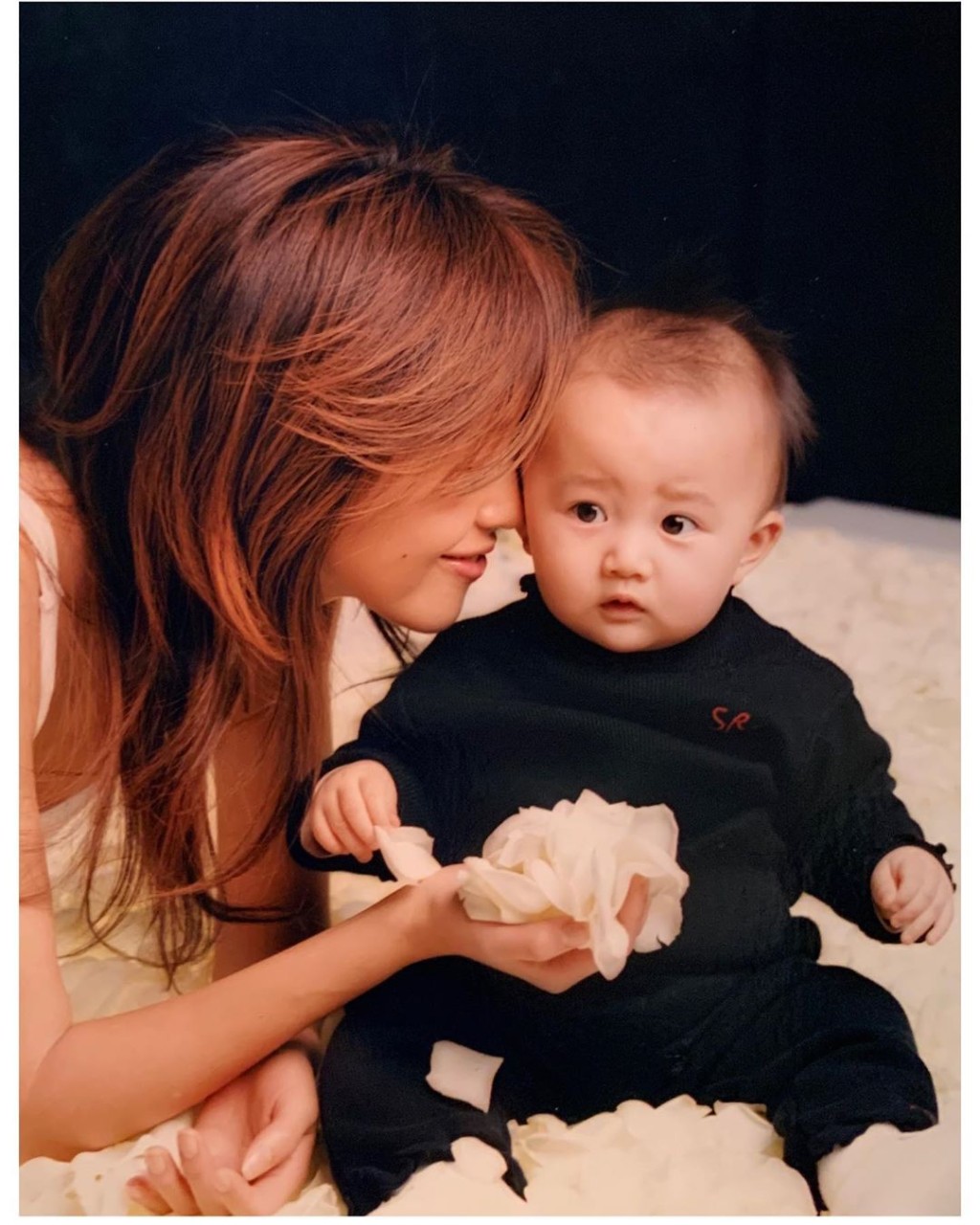 大女兒心美上載兒時與母親的合照,祝賀及感謝母親。