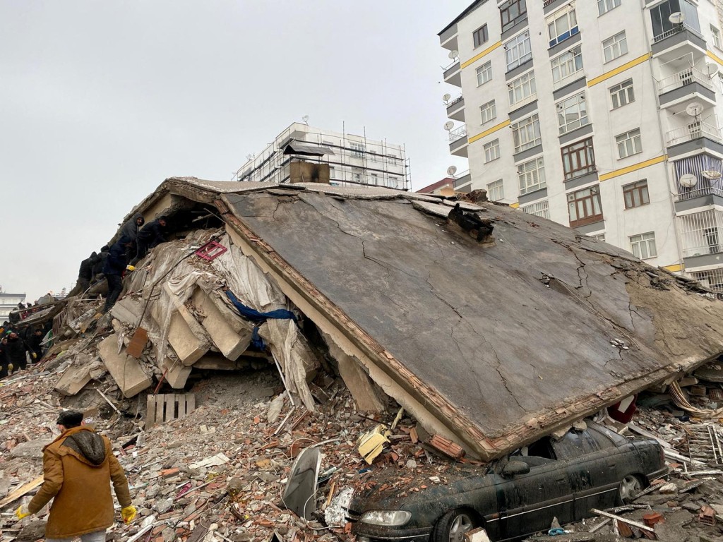土耳其地震，东南部最大城迪亚巴克尔（Diyarbakir）灾情。路透社