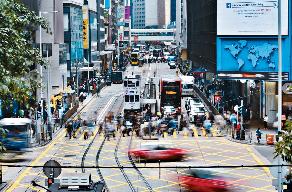 本港人口稠密，有團體認為公共小巴的輔助性交通工具功能猶在。