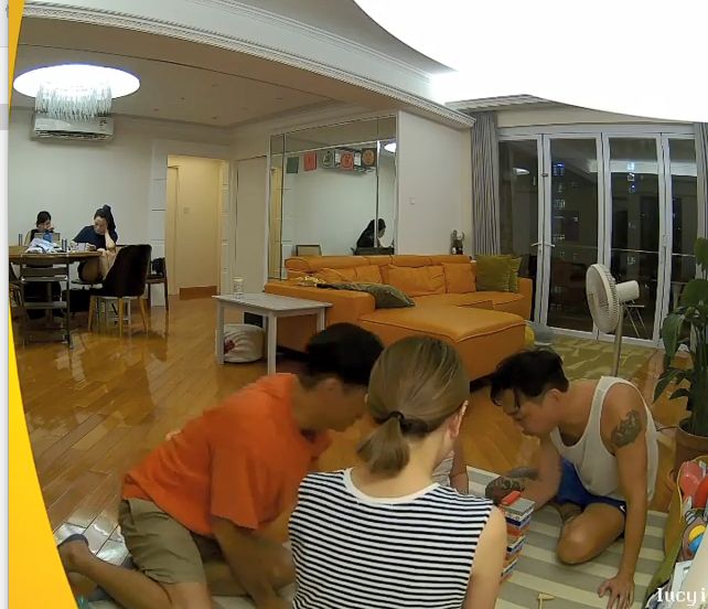李璨琛突然認真。