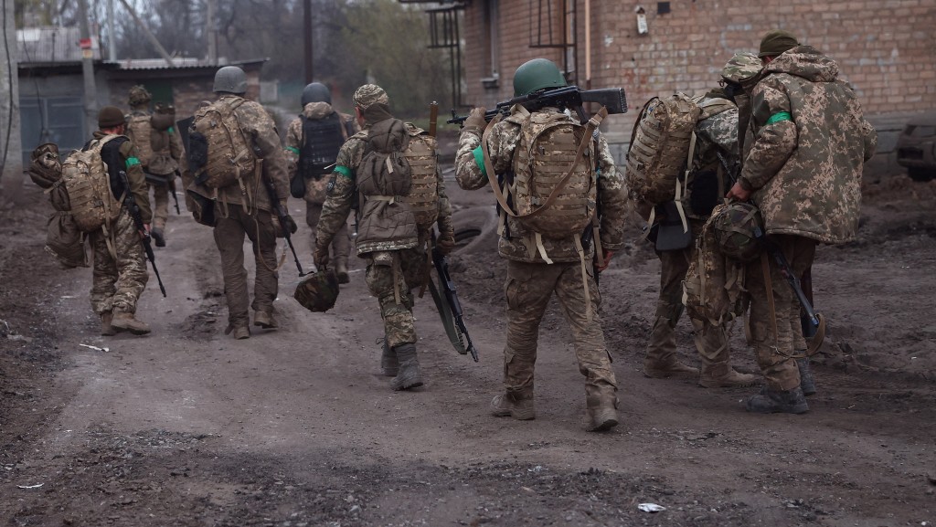 根據網上這些外洩的文件，烏克蘭境內有西方軍事特種部隊。路透