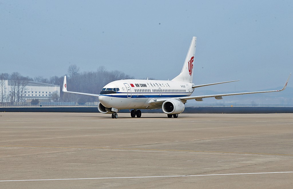 上月底，國航客機從北京抵達平壤。