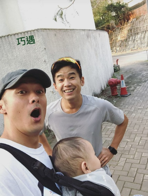 樂仔不忘與林海峰合照。余文樂IG