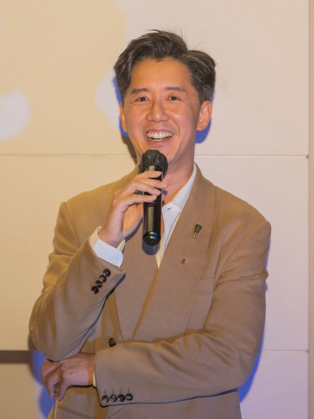 傅厚民是亞洲著名室內建築師之一。 傅厚民是亞洲著名室內建築師之一。