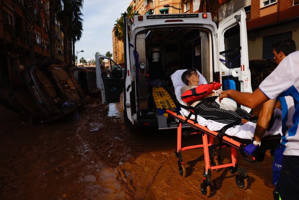 受災最嚴重的巴倫西亞地區有155人死亡、數十人失踪。路透社