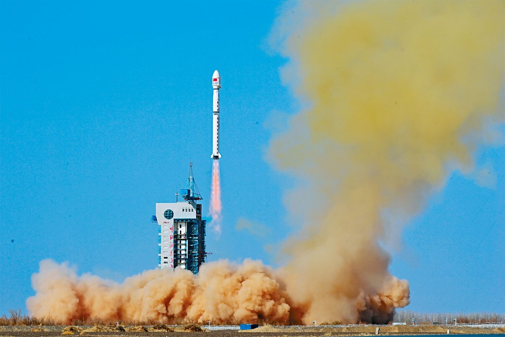 中國首顆主動降水測量星在甘肅酒泉成功發射。