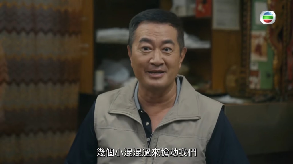 鄧梓峰近年仍有拍劇，去年於TVB台慶劇《美麗戰場》中飾演陳曉華父親、麥玲玲丈夫。