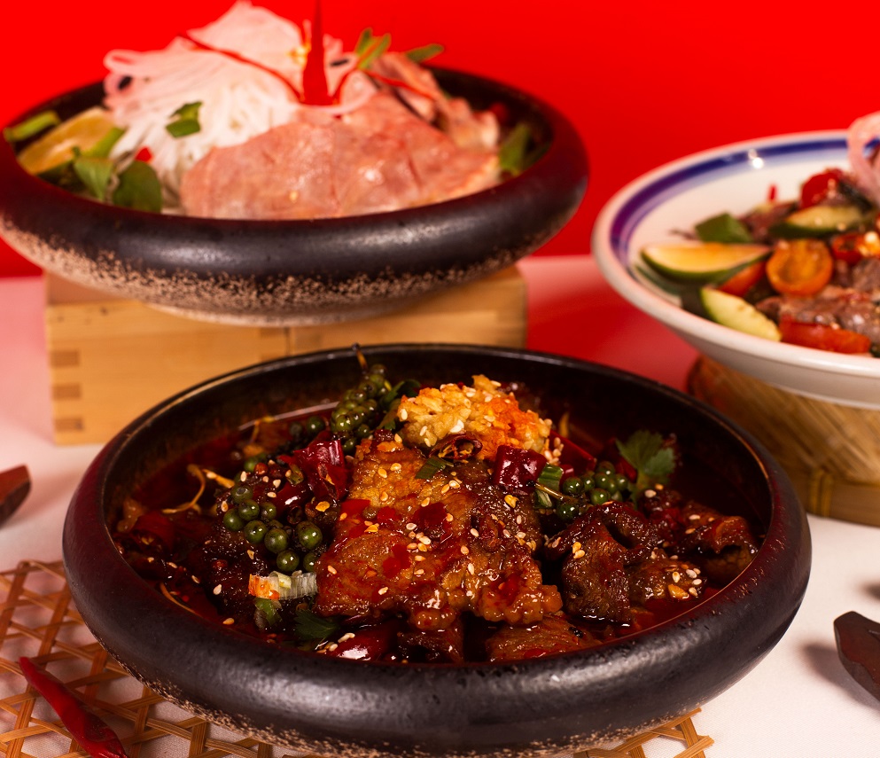 自助餐有超過五十款經典肉類菜式，包括世界各地的地道佳餚。