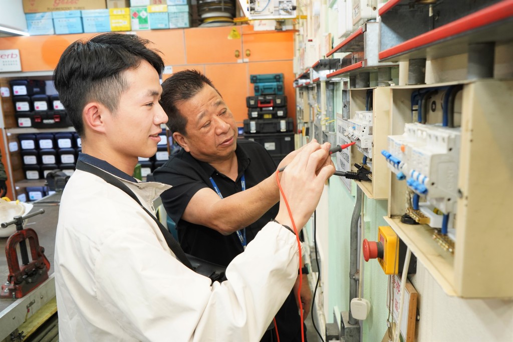 今年1月下旬安排學員到啟勝旗下物業工作。
