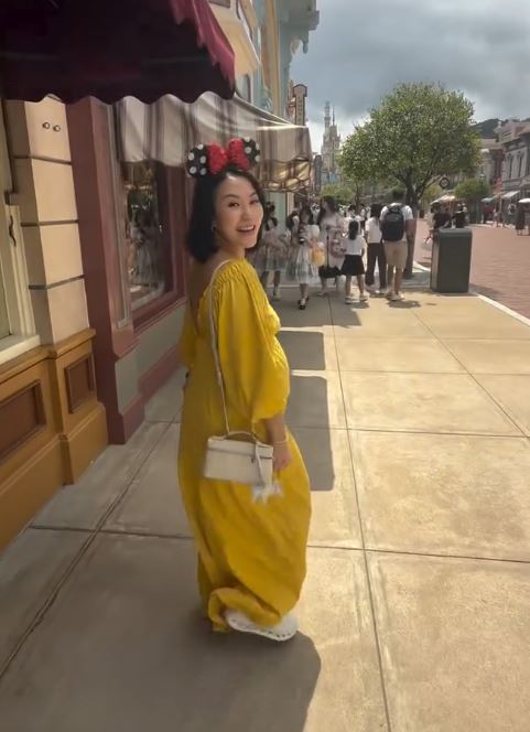 網民發現Natalie的手袋是意大利名牌Loro Piana。（Threads來源）