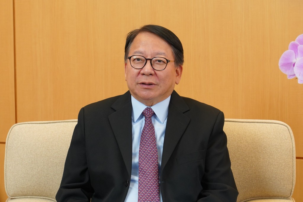 陳國基表示，《白皮書》讓大家看清為何香港過去會「亂」，以及如何成功實現「治」，特區政府會以《白皮書》作指路明燈，堅持「有法必依、執法必嚴、違法必究」。