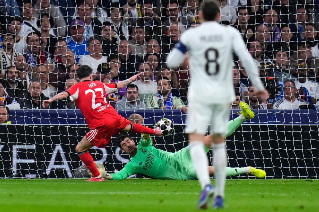 拉法施華為賓菲加先開紀錄。美聯社 拉法施華為賓菲加先開紀錄。美聯社