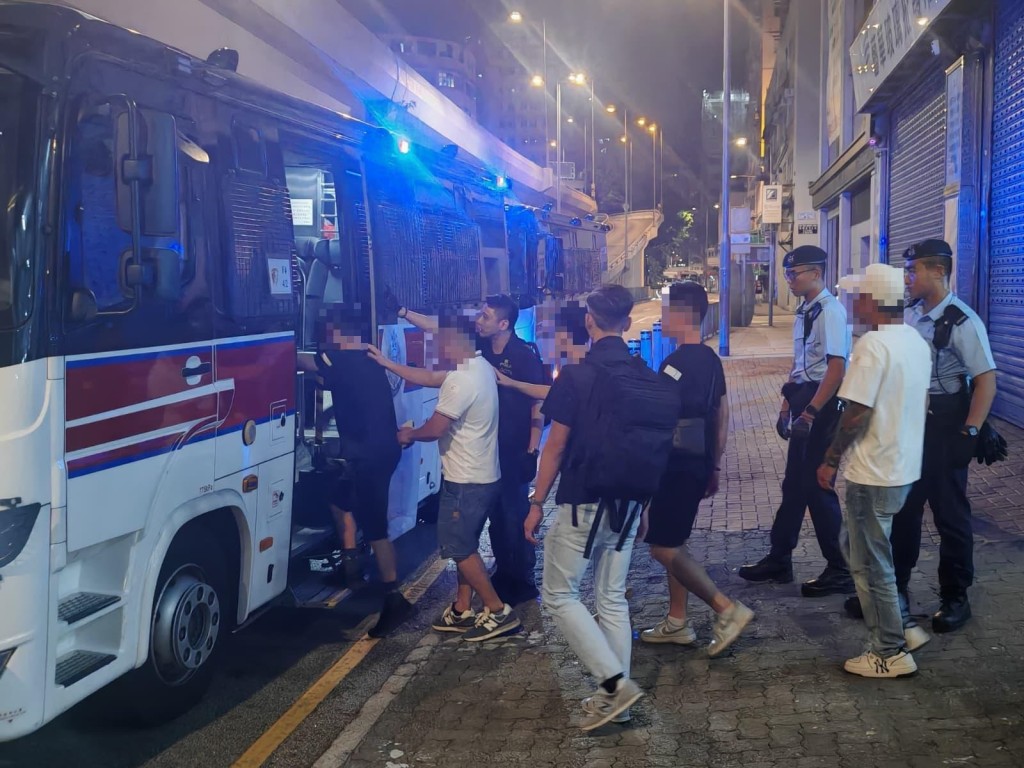 整個行動當中,香港警方一共拘捕4140人。警方圖片 整個行動當中,香港警方一共拘捕4140人。警方圖片