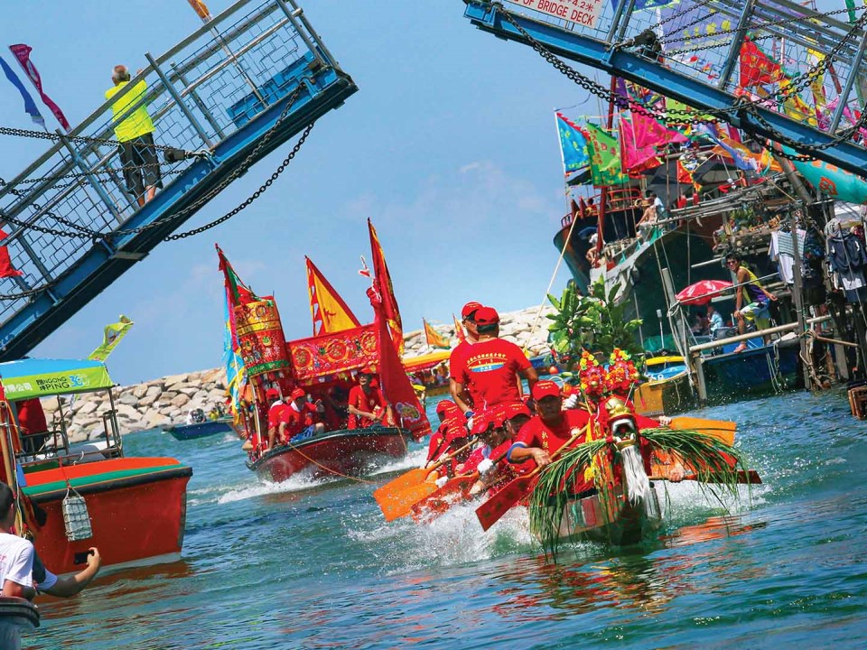 大澳龍舟遊涌及競渡(香港旅發局網頁) 大澳龍舟遊涌及競渡(香港旅發局網頁)