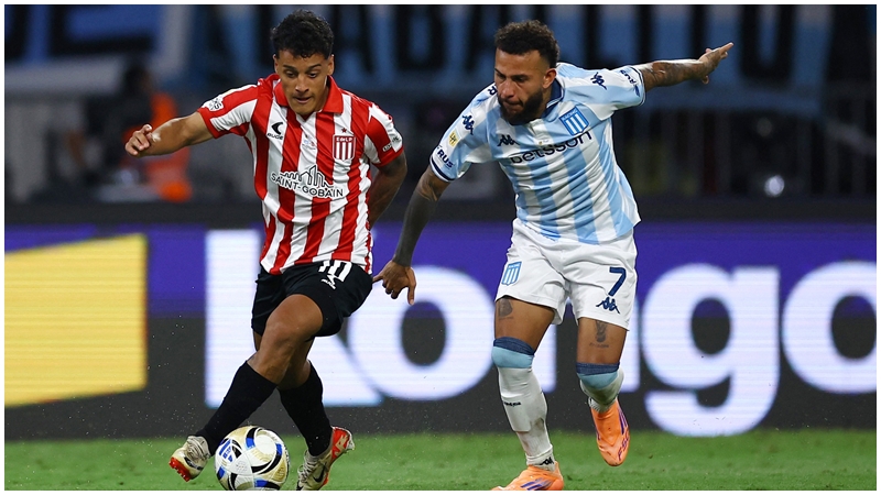 柏拉斯奥斯（左）是学生队的进攻泉源。REUTERS